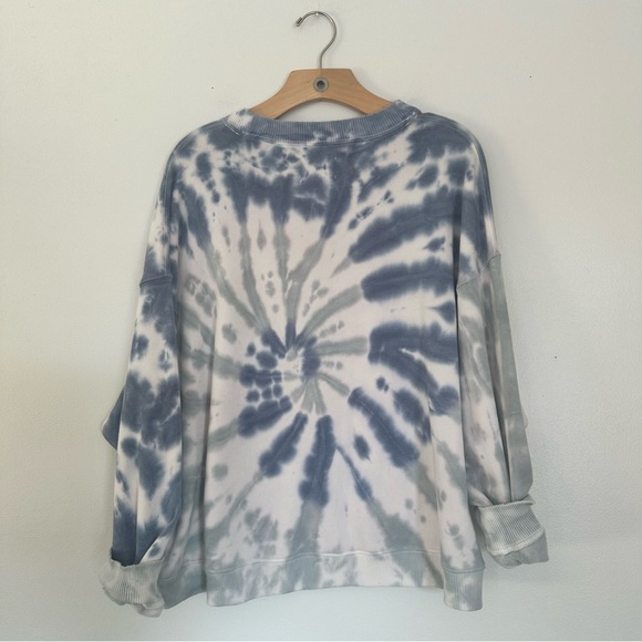 American Eagle Sweatshirt - Picture 2 of 2